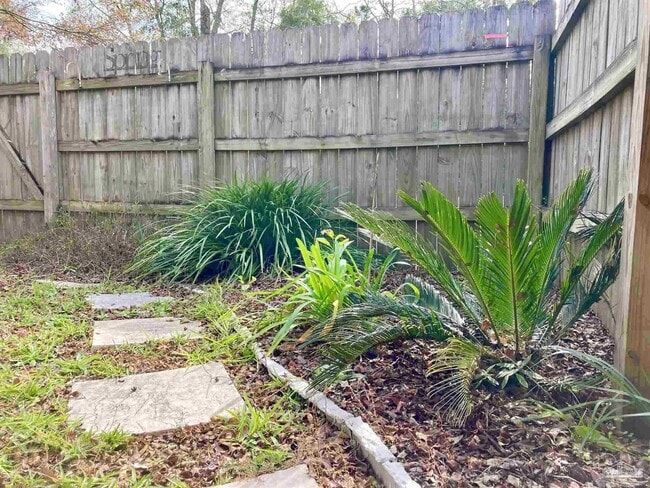 Building Photo - 2470 Trailwood Dr