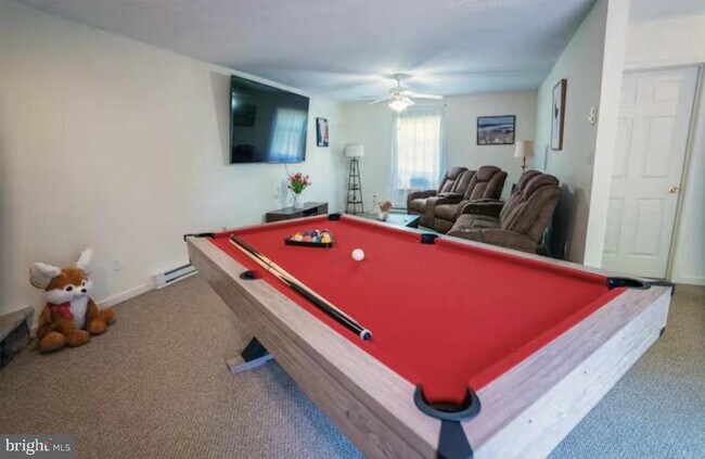 Building Photo - 449 Clearview Dr