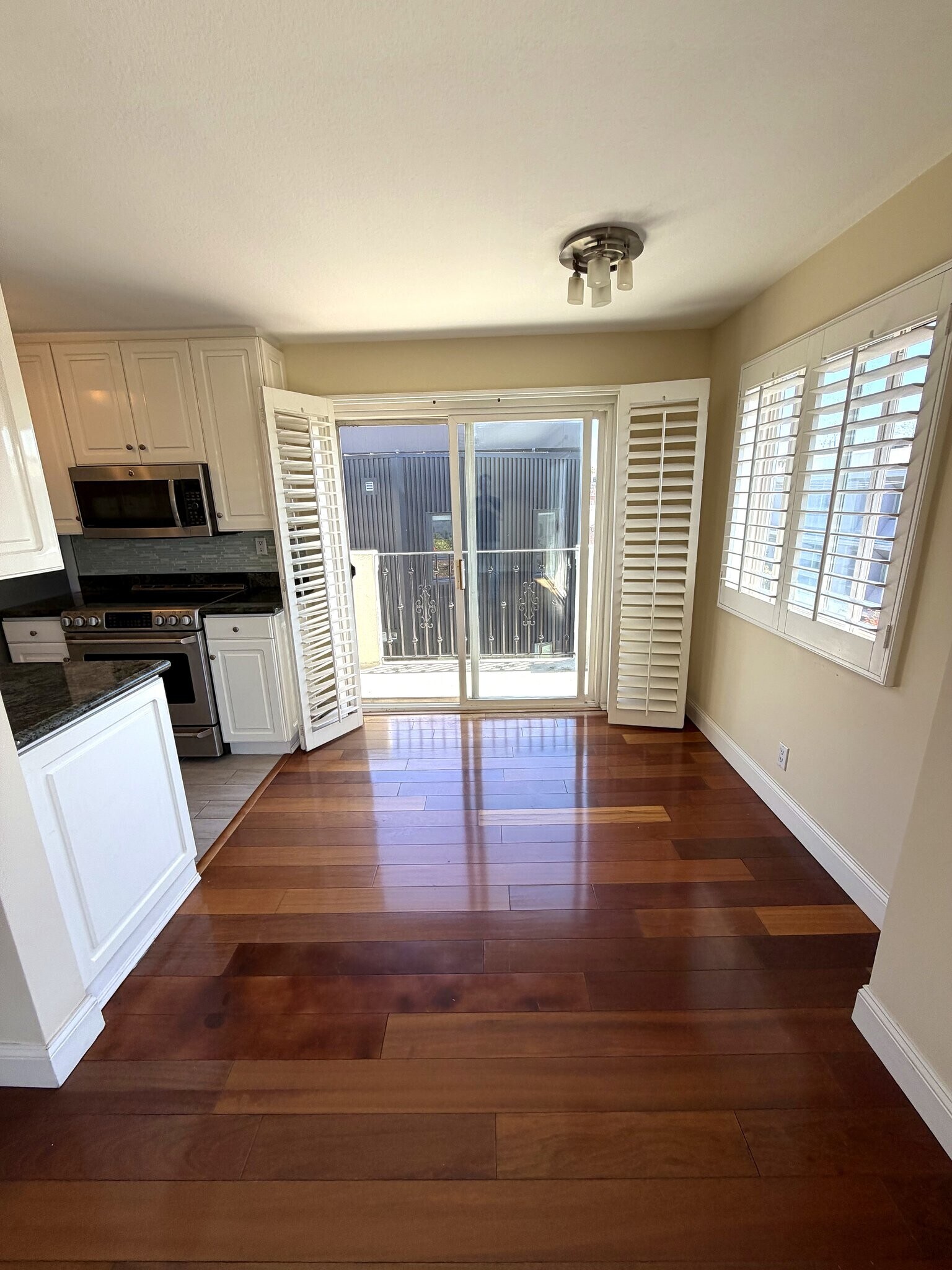 Building Photo - 2308 Schader Dr
