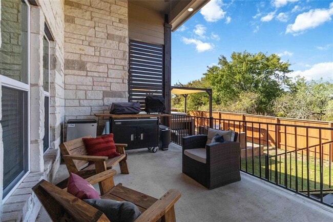 Building Photo - 116 Charles Zanco Dr