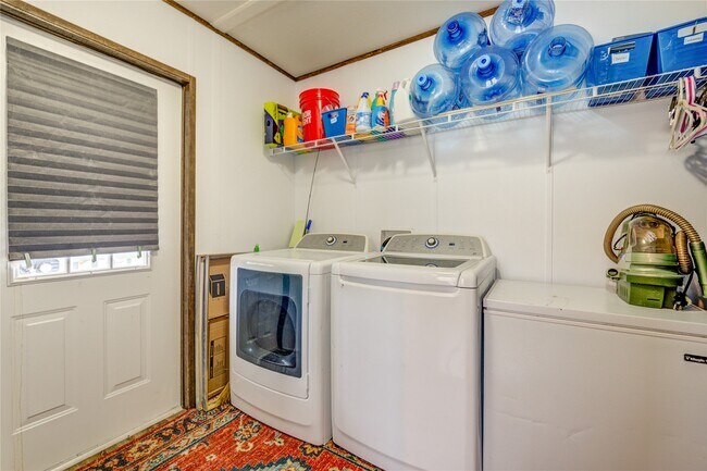 Building Photo - 17338 FM 1097