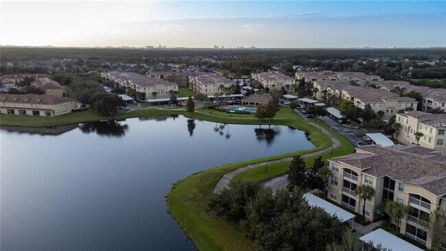 Building Photo - 3000 Laurel Park Ln