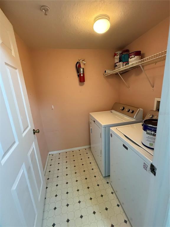 Building Photo - 827 Camargo Way
