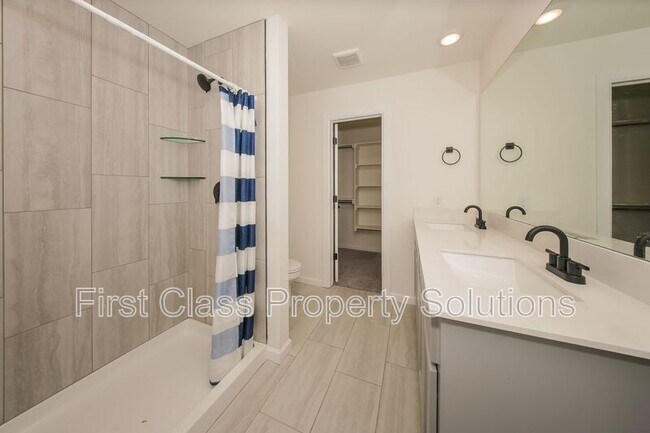 Building Photo - 19916 Stovall Dr