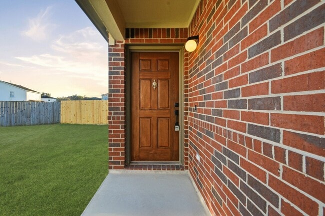 Building Photo - 20615 Moonrise River Ln