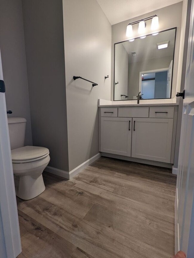 Building Photo - Qualified Applicants Will Receive $1,000 OFF Move In Costs! 4 Bedroom Home With An Open Floor Pla...