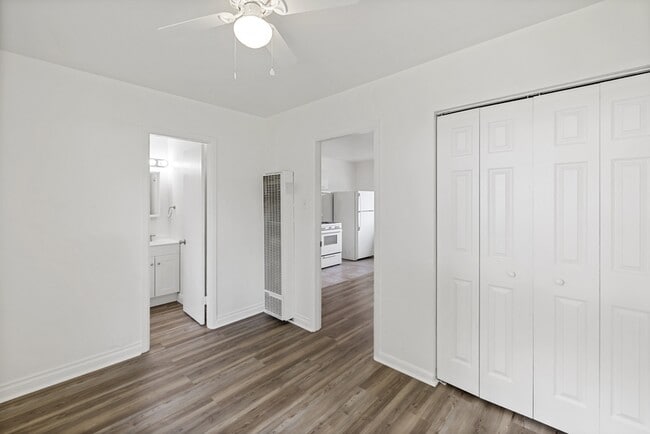 Building Photo - 1135 Valley Manor Ct