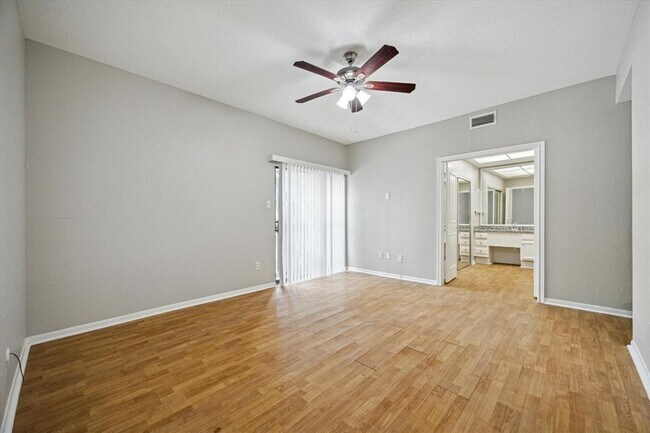 Building Photo - 11711 Memorial Dr