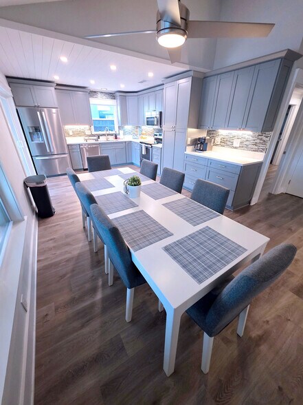 Building Photo - 2019 Shadow Pine Dr