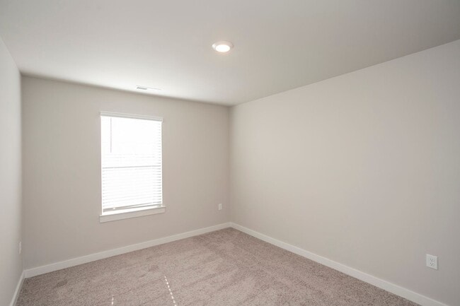 Building Photo - 4509 Sardius Dr