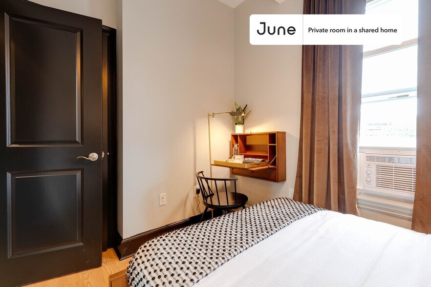 Building Photo - Room in Shared 4 bed/1.5 bath home