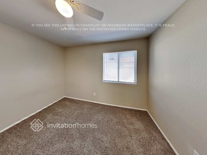 Building Photo - 8719 W Bobby Lopez Dr