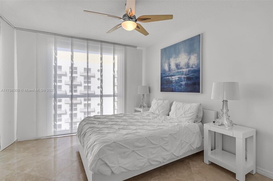 Building Photo - 1500 Ocean Dr