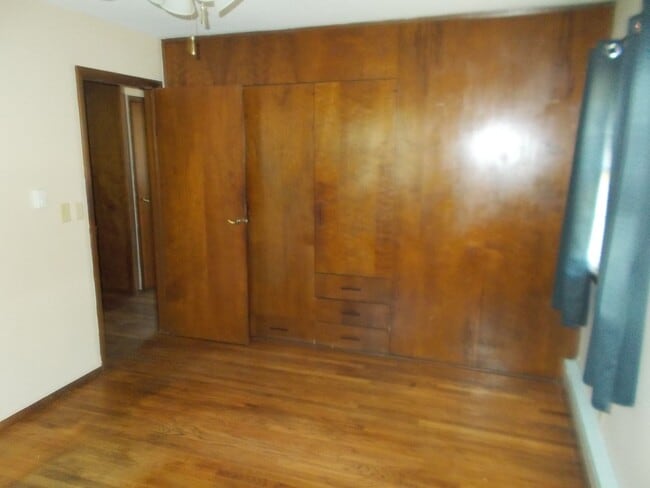 Building Photo - 312 Hazelwood Ln