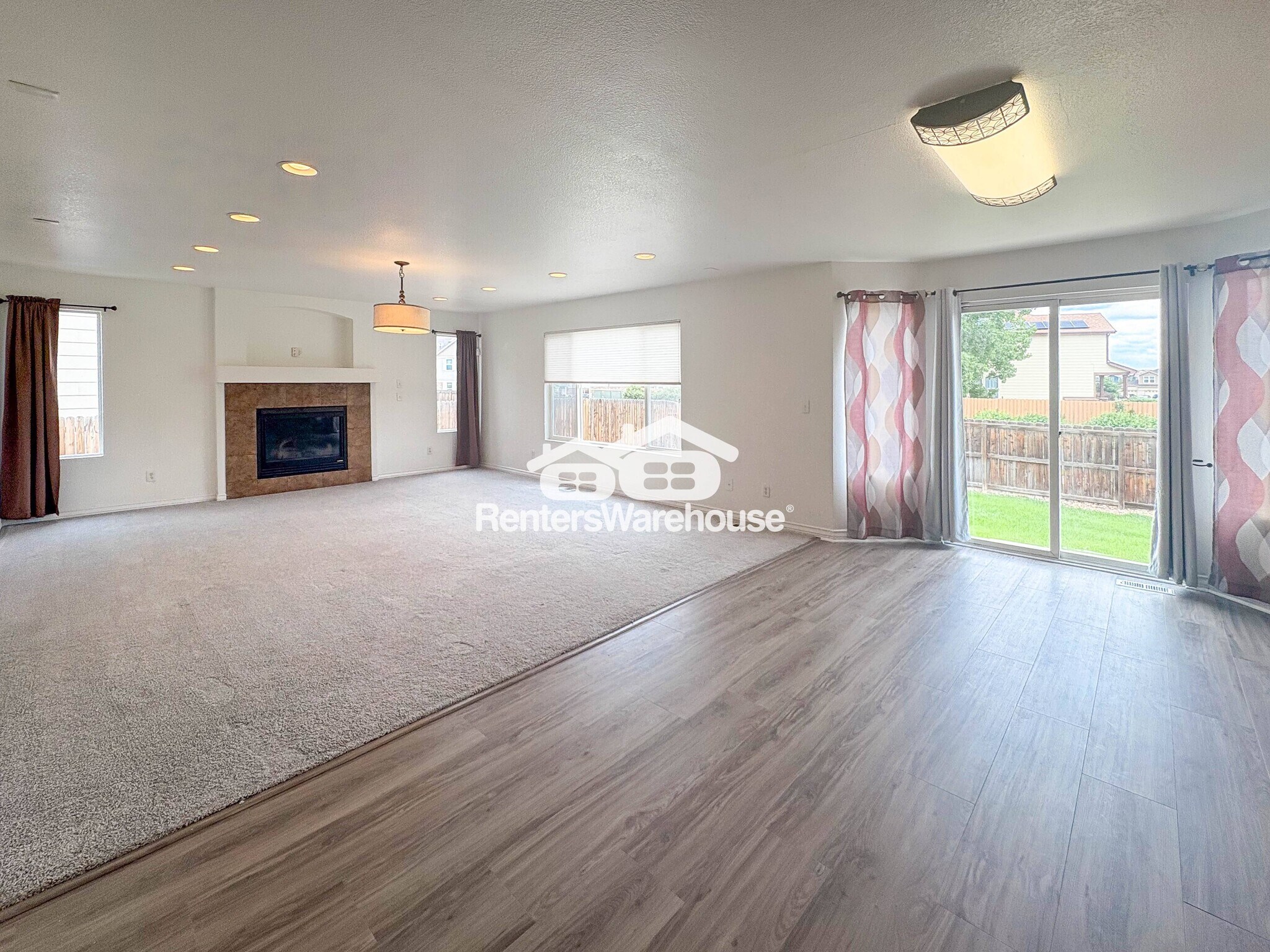 Building Photo - 12674 Jersey Cir E