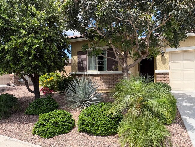 Building Photo - 21248 W Palm Ln