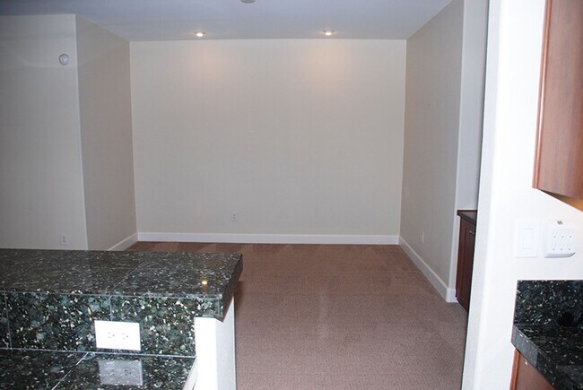 Building Photo - Newly Updated Single Story 4 BR + Office, 2.5 Bath and 3 Car