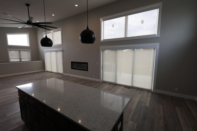 Building Photo - 4288 W 32nd St