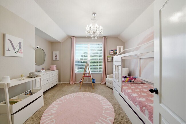 Building Photo - 2547 Marufo Vega Dr