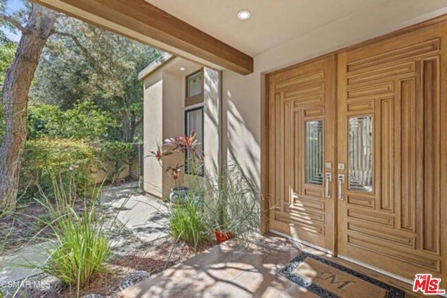 Building Photo - 17424 Cumpston St