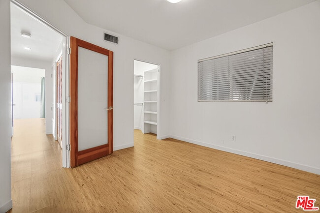 Building Photo - 120 Fleet St