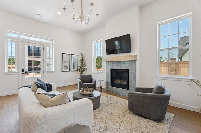 Building Photo - 18817 Selah Wy