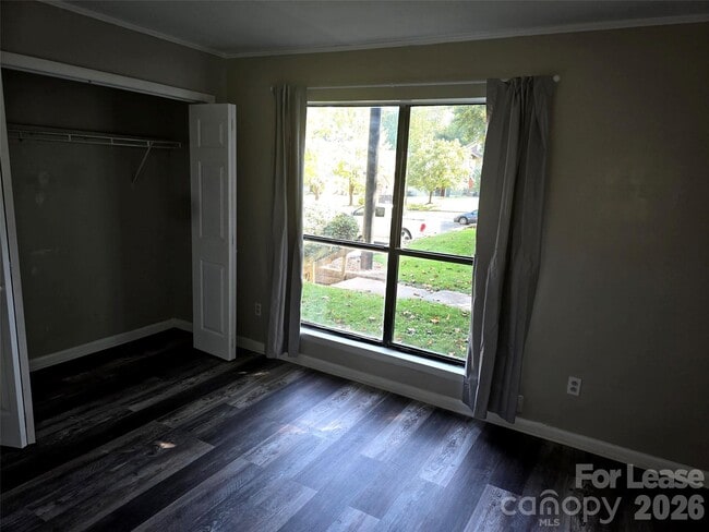 Building Photo - 4608 Sharon Chase Dr