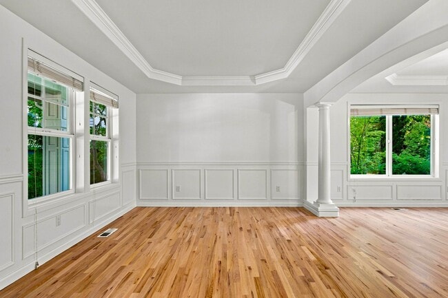 Building Photo - 22 10th Pl S