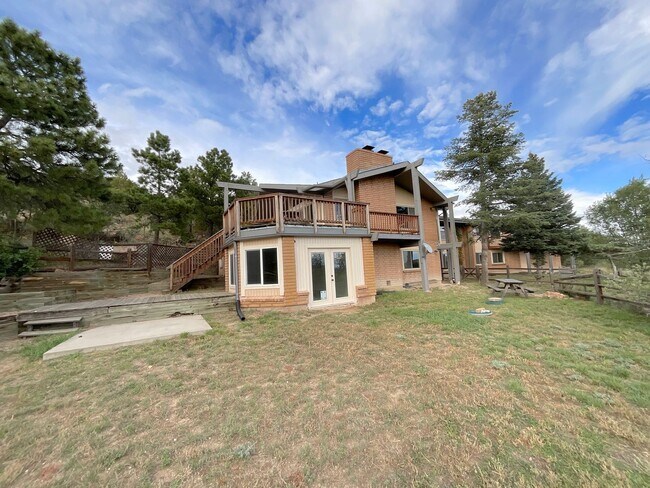 Building Photo - 5 Bedroom Home, 4.61 Acres, Available Near W Woodmen Rd & Westwood Rd!