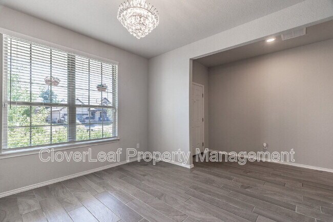Building Photo - 5043 Segovia Way
