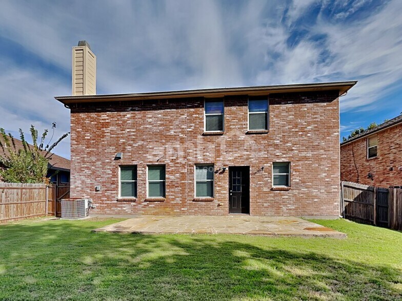 Building Photo - 13149 Cowper Dr