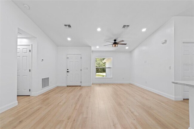 Building Photo - 6232 SW 148th St