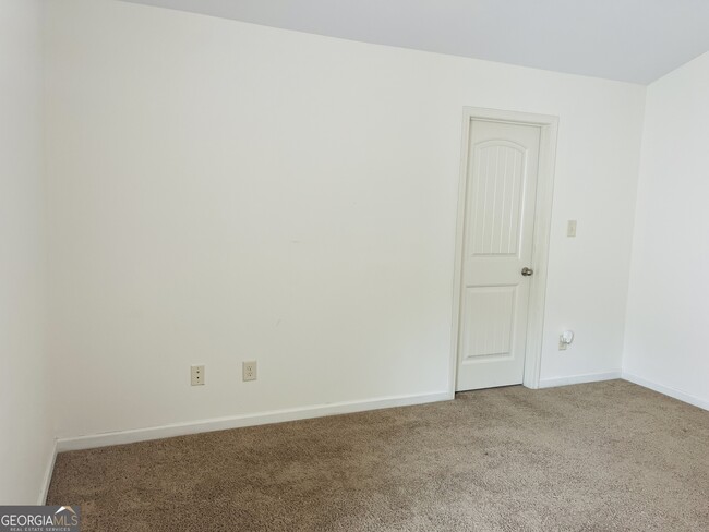 Building Photo - 369 Cliffhaven Cir