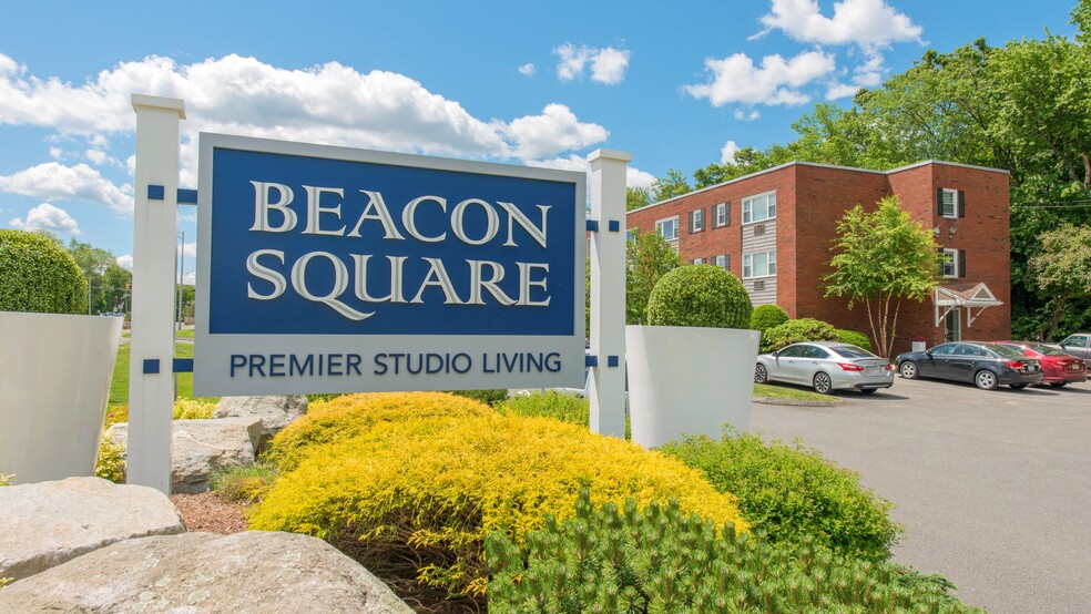 Primary Photo - Beacon Square