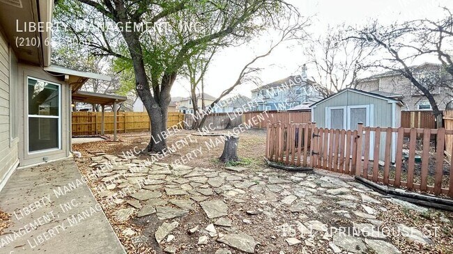 Building Photo - 1511 Springhouse St