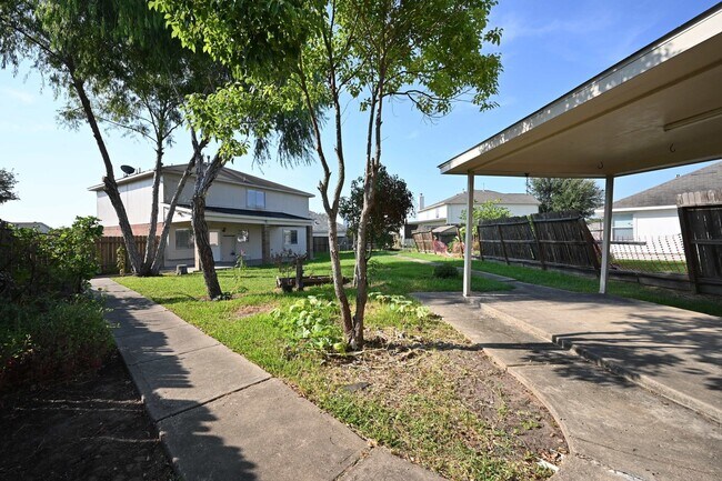 Building Photo - 7006 Biton Dr