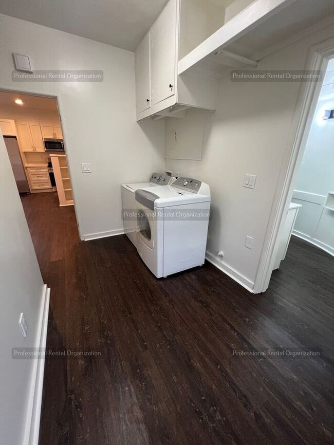 Building Photo - Experience the charm of Napa, CA living in this one-bedroom, one-bathroom apartment. Available now!!