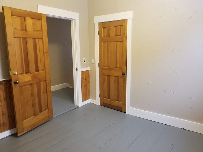 Bedroom 1 - 47 Main St