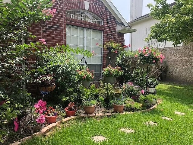 Building Photo - 2730 Briarloch Ln