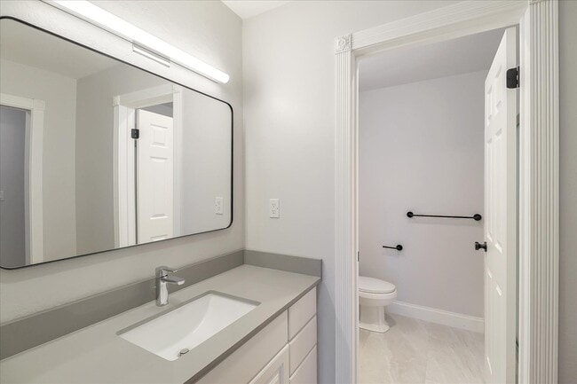 Building Photo - 955 Shorepoint Ct