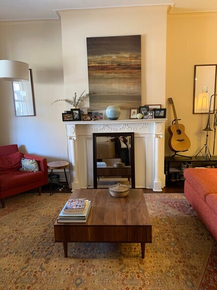 Building Photo - 536 S 48th St