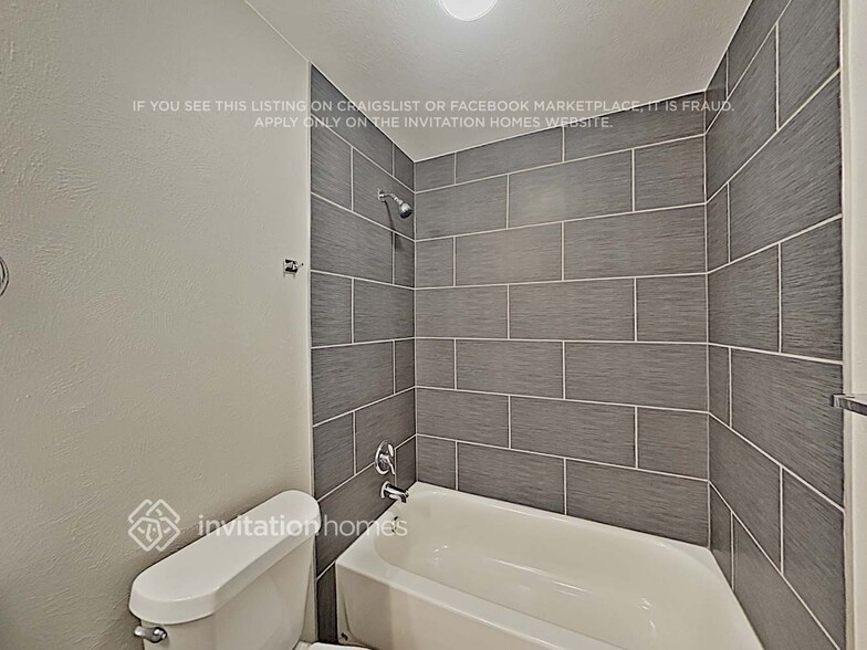 Building Photo - 18475 E Crestline Cir