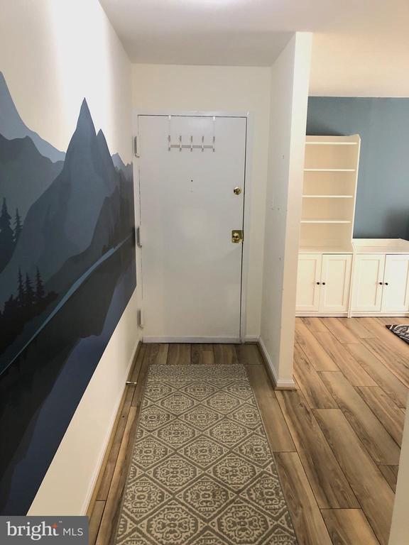 Building Photo - 884 Quince Orchard Blvd