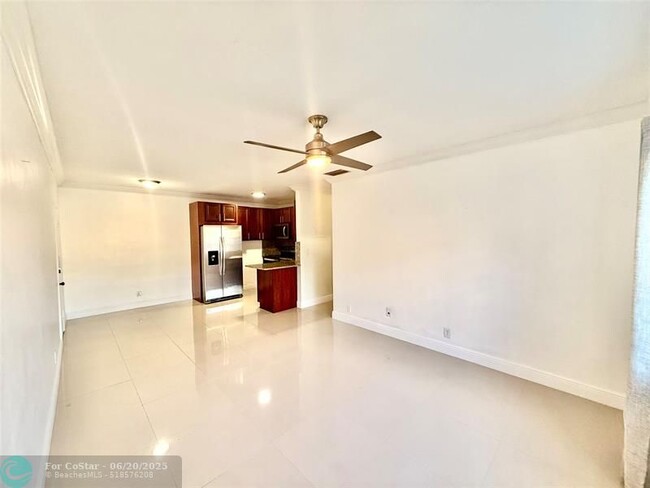 Primary Photo - 299 SW 7th St