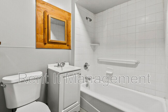 Building Photo - 2820 N 19th Ave