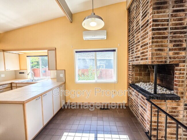 Building Photo - 11757 NE 143rd St