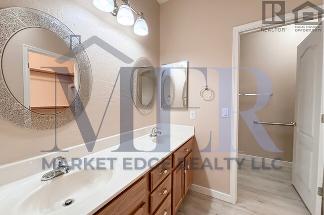 Building Photo - 2Bed/2Bath Patio Home in 55+ Community in ...