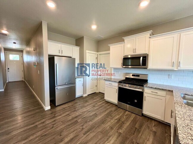 Building Photo - 6945 Yazoo Dr