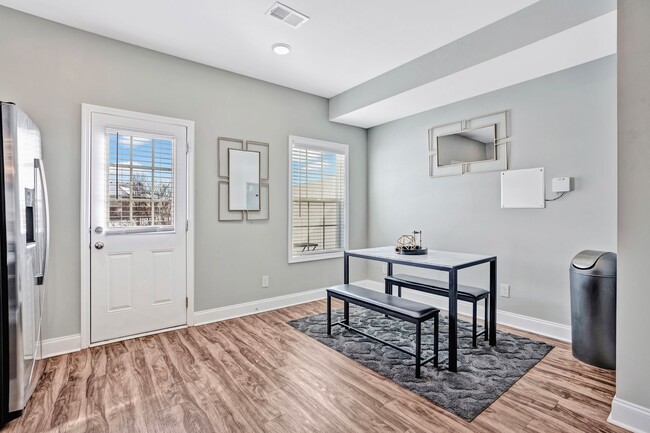Building Photo - Legacy Executive Retreat | Modern 2BR Townhome for Professionals & Extended Stays
