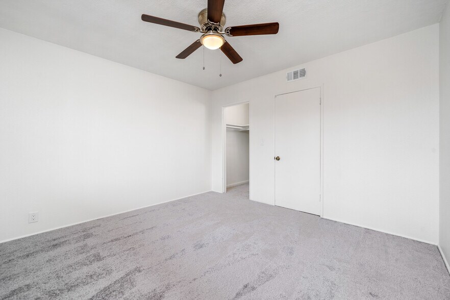 Building Photo - 1801 Greenleaf St